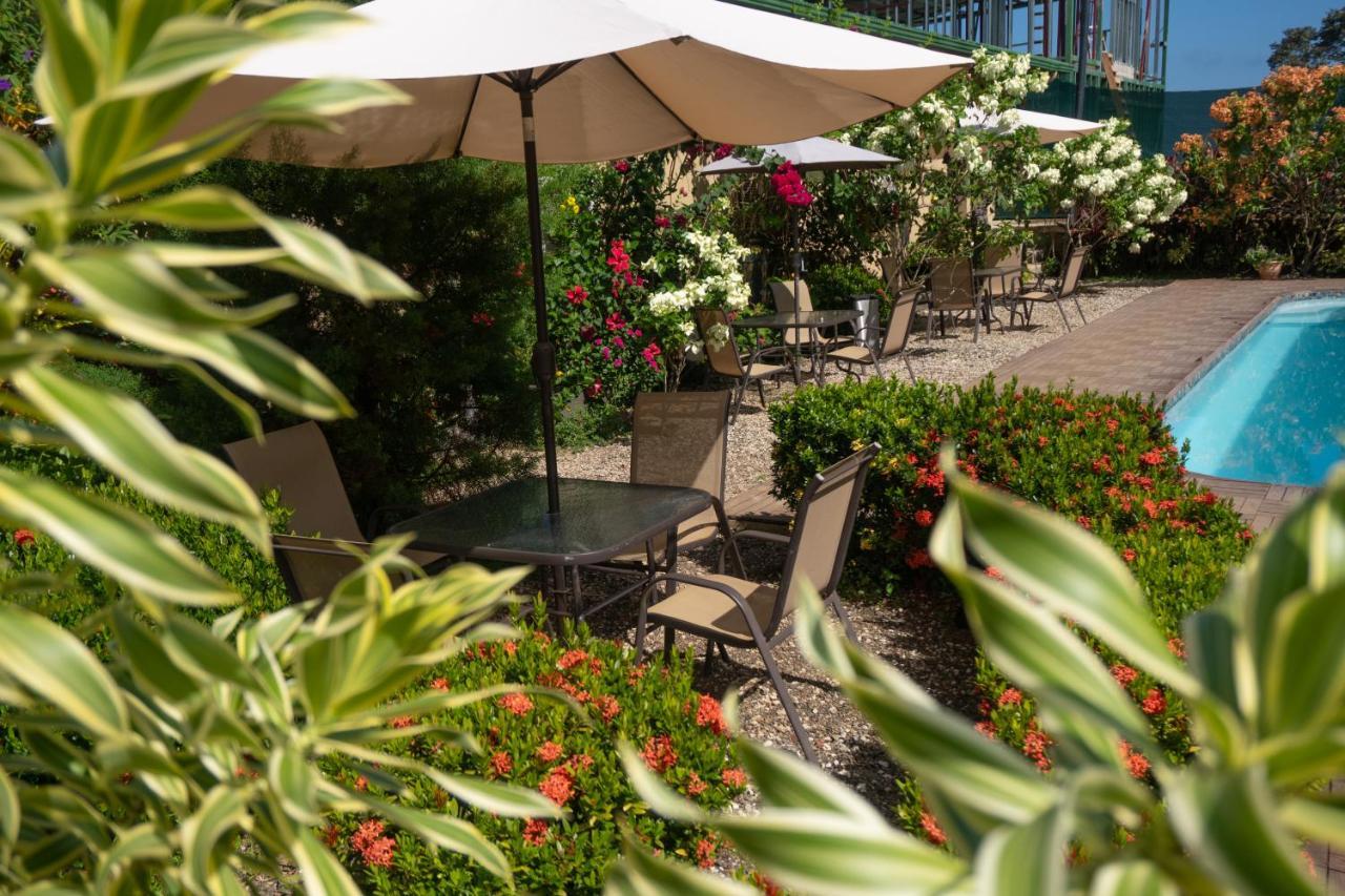 Hotel Margarita And Tour Operator Drakes Bay 외부 사진